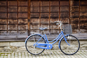 青色の自転車